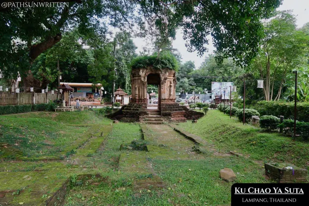 Wat Pratu Pong is named after the ancient Pratu Pong city gate.