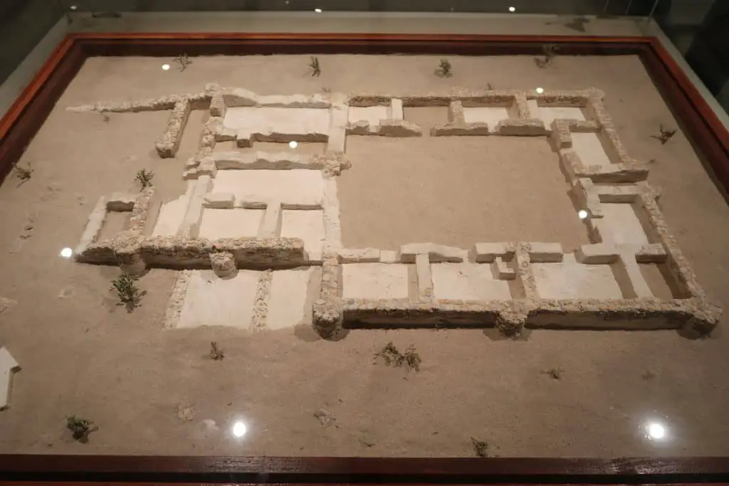 Model of the ruler's house in the Dubai Museum.