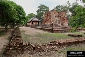 Wat Pa Lelai in the Kanchanaburi Old City