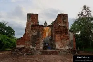 Wat Pa Lelai in the Kanchanaburi Old City