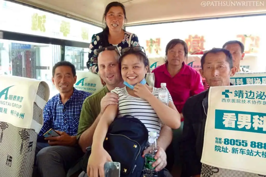 The locals on the bus were eager to take photos with us, even though even Ida couldn't understand their dialect.