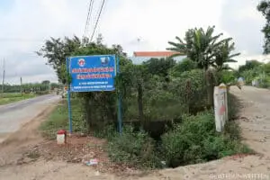 The turnoff from the 'main road' to the main Dong Duong ruins