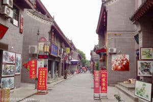Ground-level on the Shuyuanmen Culture Street looking for local Shaanxi food
