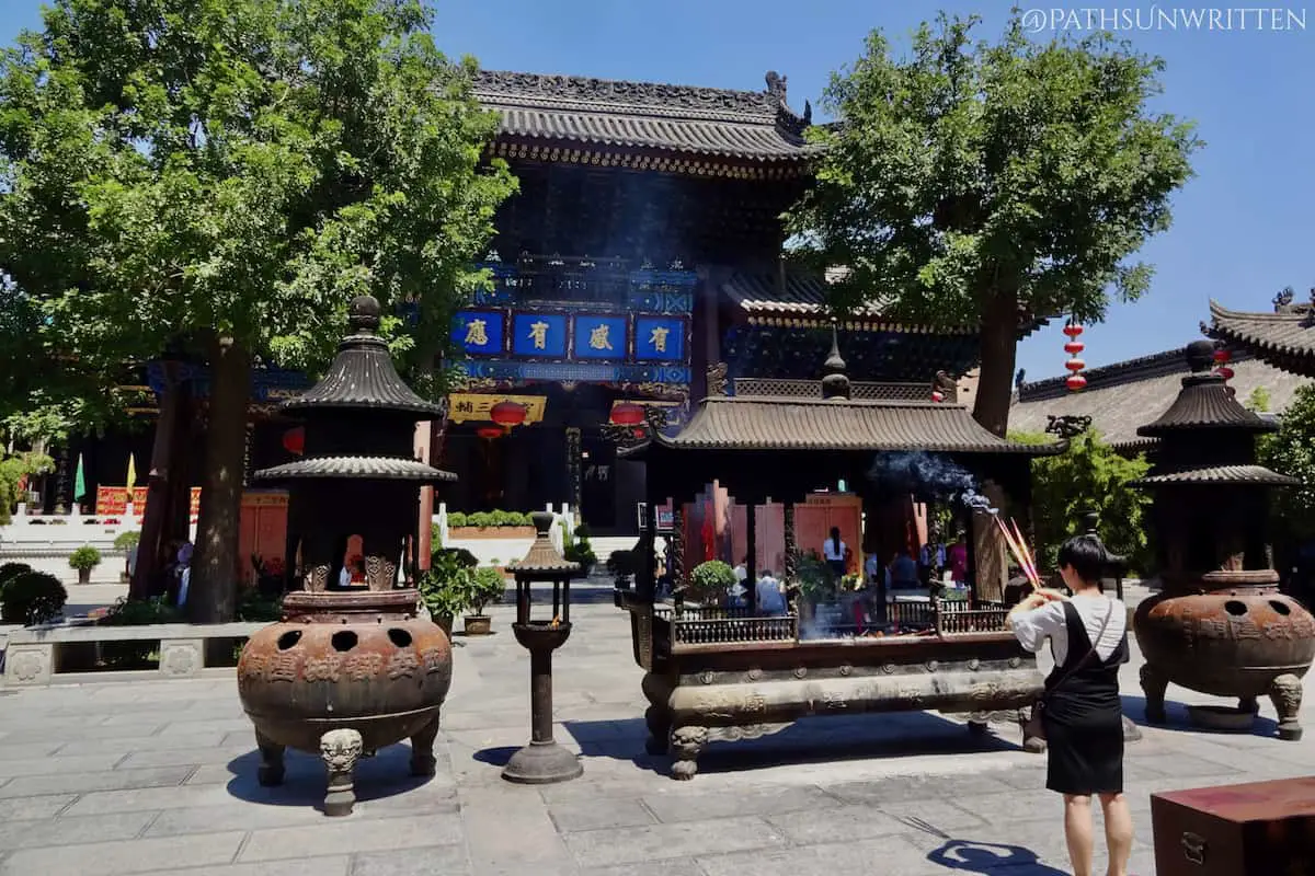 The Xi’an City Wall: Biking Atop Ancient China’s Ruins - Paths Unwritten